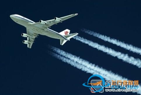 航空知識揭秘：飛機飛行為什么會產生拉煙？-6800