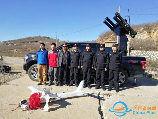 不光能用激光打，還能“用網(wǎng)捕”！中國反無人機(jī)技術(shù)世界一流-5931