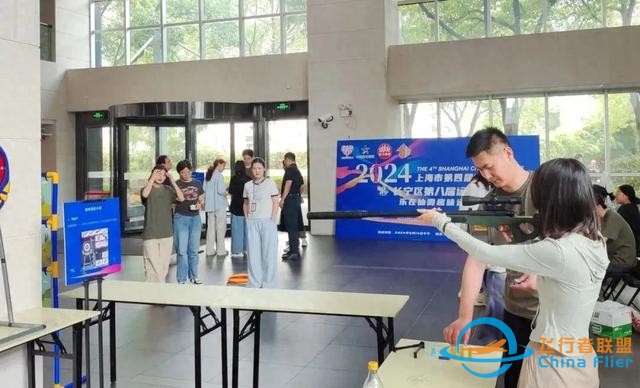 “投籃王”“旱地冰壺”“模擬飛行”…這場白領運動會趣味十足-133