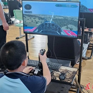 湖北省青少年模擬飛行選拔賽上，這群少年比拼“飛行技能”