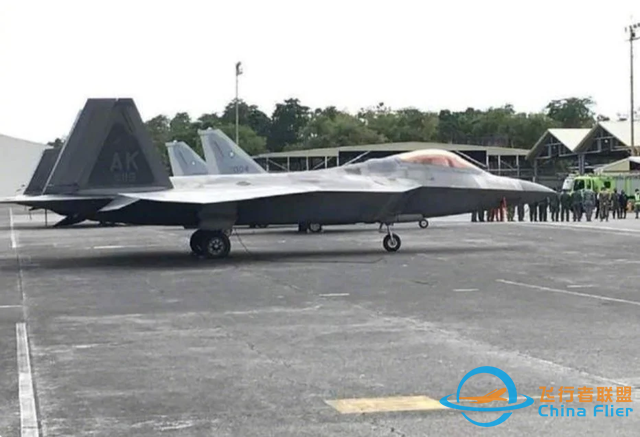 美軍情況越發(fā)不妙，美媒下了最后結(jié)論：F-35和B-21不敢輕易進南海-4717